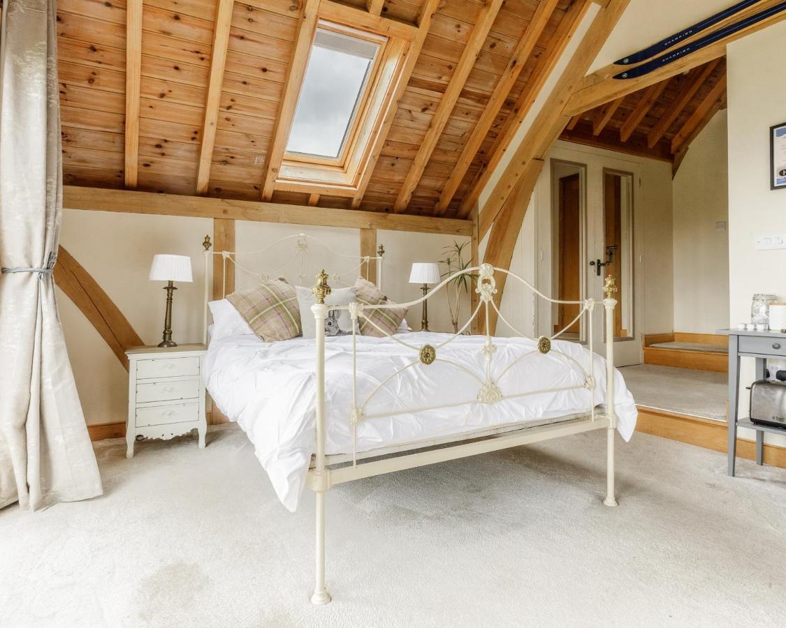 Oak Mead Villa Wrexham Szoba fotó