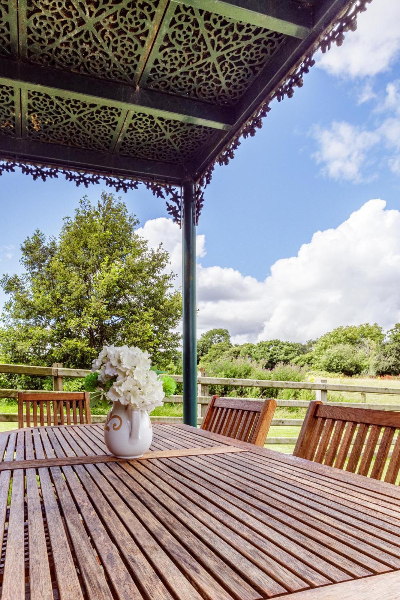 Oak Mead Villa Wrexham Szoba fotó