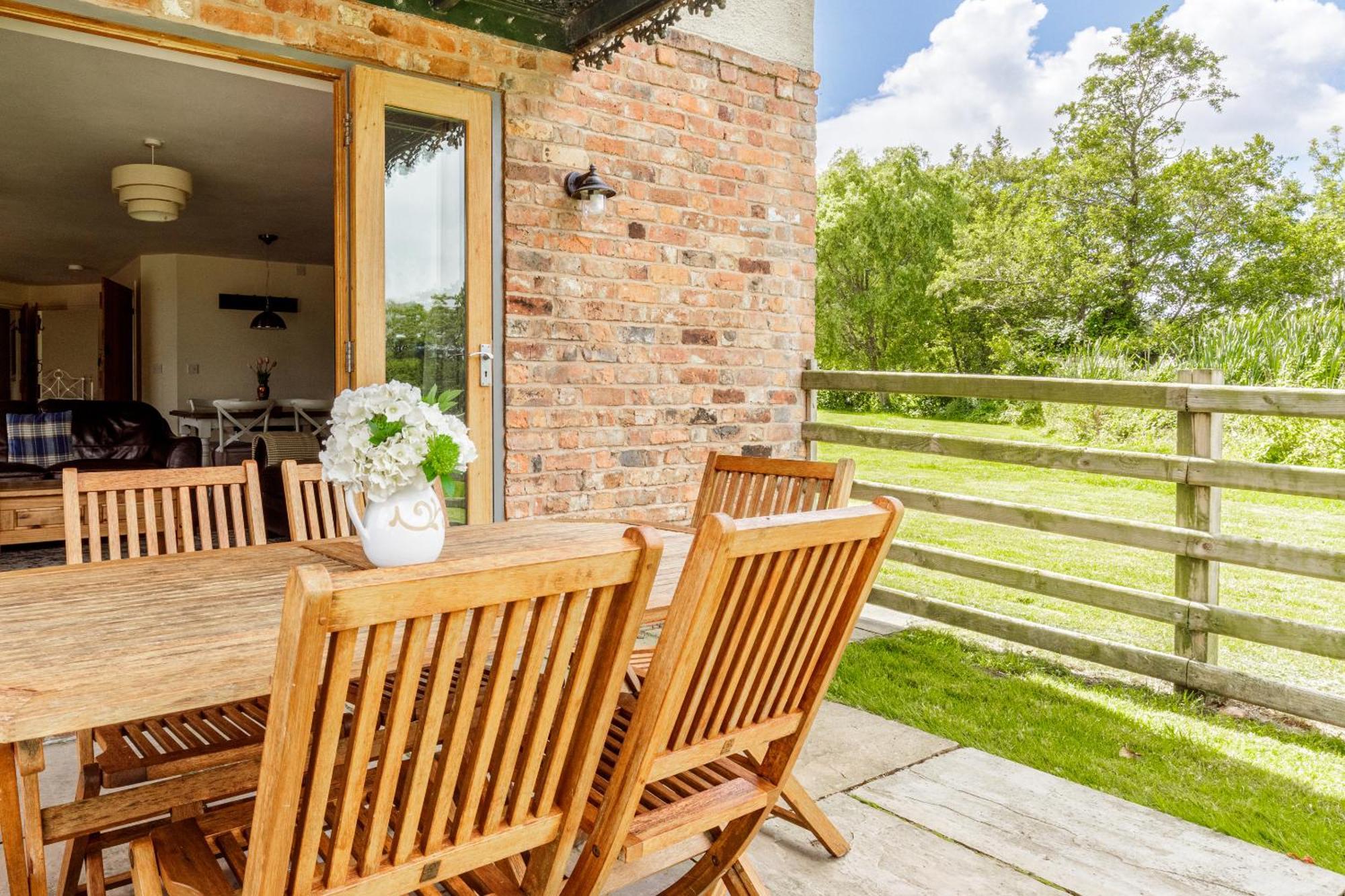 Oak Mead Villa Wrexham Szoba fotó